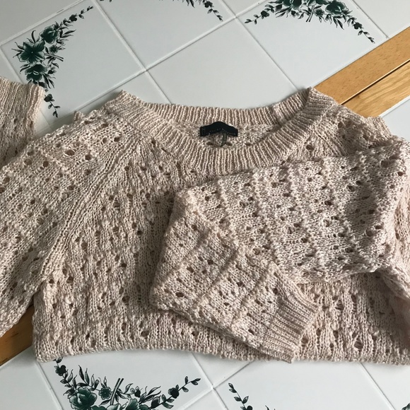 Cream Color Sweater - Picture 4 of 6